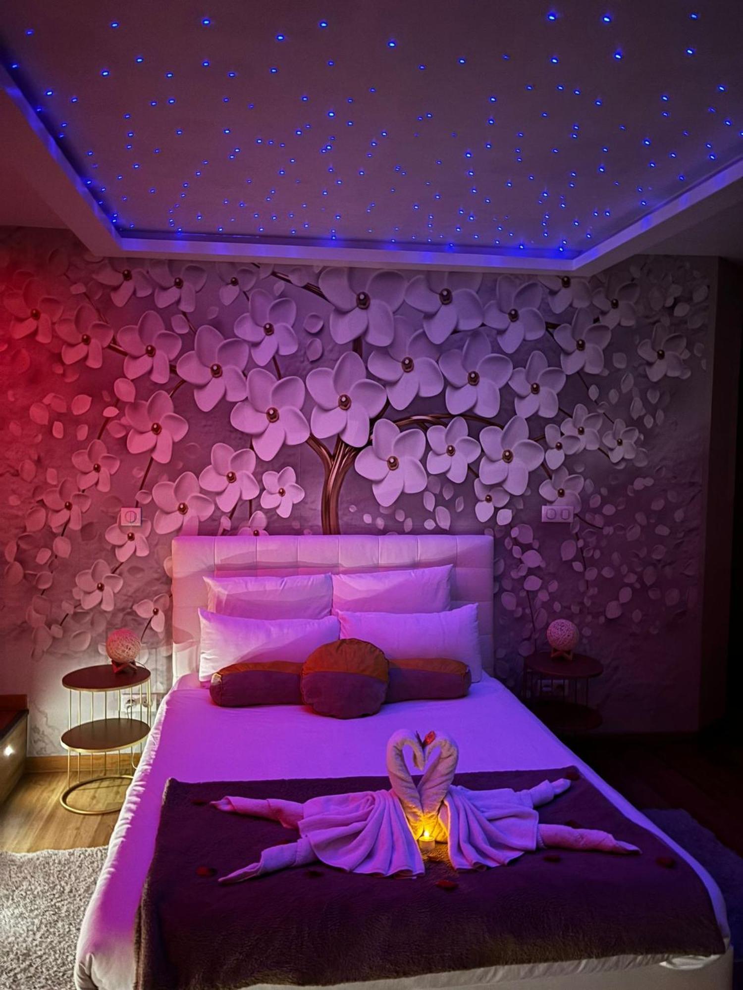 Studio Love Room Spa Baignoire Double La Ciotat Centre Port Экстерьер фото